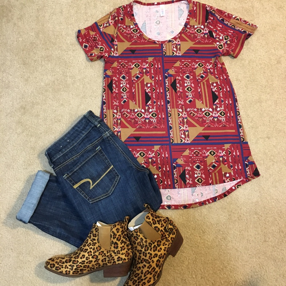 New LuLaRoe Classic Tee